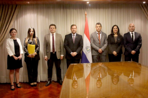 El vicepresidente primero en ejercicio de la presidencia de la Corte Suprema de Justicia, Alberto Martínez Simón, recibió a los representantes de varias instituciones para abordar sobre un proyecto de ley forestal.