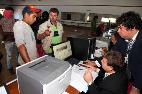 Personal del Registro de Automotores estarán en la oficina de atención hasta mañana jueves.