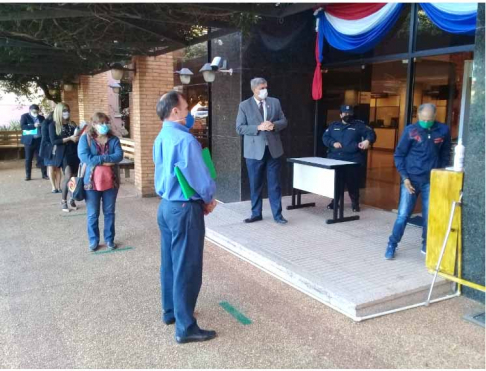 Desde tempranas horas se observó movimiento en el Palacio de Justicia de Caacupé.