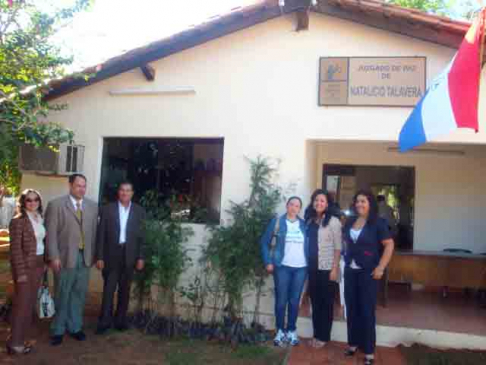 En el acto estuvieron presentes varios representantes involucrados con los Derechos Humanos y el medio ambiente