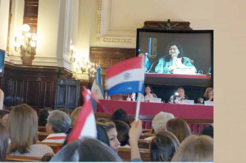 Durante su ponencia, la ministra Carolina Llanes desarrolló el tema “Derecho al cuidado y la prevención, sanción y erradicación de la violencia contra las mujeres