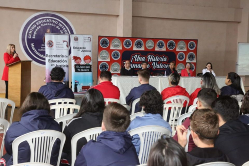 Jornada inaugural de Educando en Justicia en Alto Paraná.