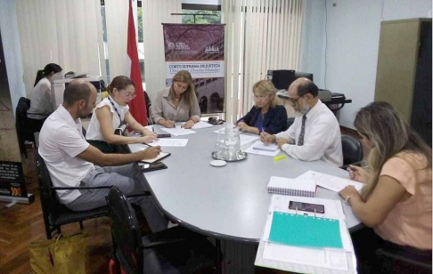 Reunión de trabajo entre representantes de la DDH y Plan Internacional.