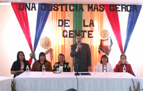 La actividad se desarrolló en el local del Salón Municipal.