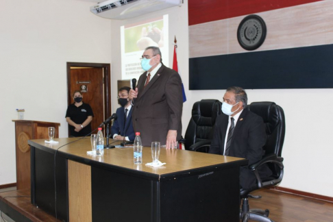 El ministro de la Corte Suprema de Justicia, Antonio Fretes, participó del curso taller sobre Derecho Ambiental.