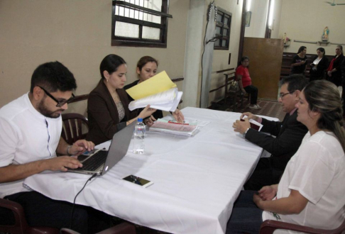 Esta mañana se llevó a cabo la clausura de una serie de audiencias que se venían realizando en el Penal de Mujeres Buen Pastor con el objetivo de descongestionar el proceso penal de las personas privadas de libertad.