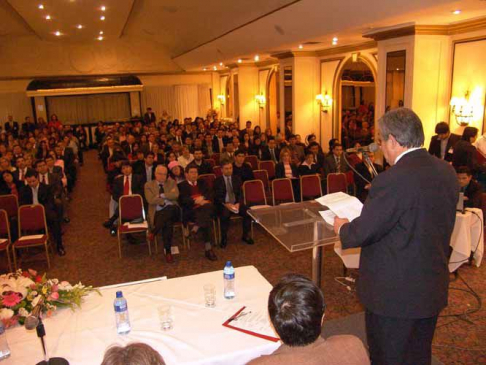 El presidente de la Corte Suprema de Justicia se dirigió a los presentes durante el seminario internacional.