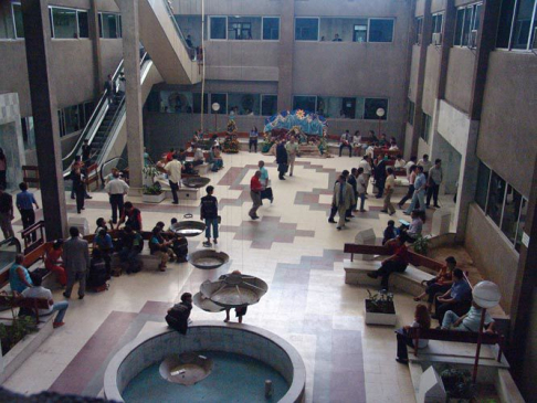 Plazoleta en el interior del Palacio de Justicia de Asunción.