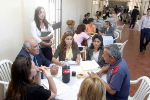 El ministro Sindulfo Blanco dialogó con varios reos para conocer sus reclamos.