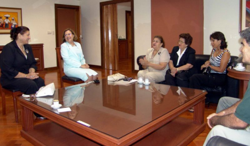 Asociación de Víctimas de la inseguridad en una reunión con la presidenta de la Corte Suprema de Justicia