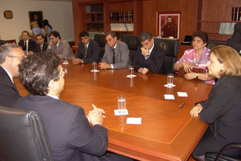 Defensores Públicos visitaron a la Presidenta de la Corte.