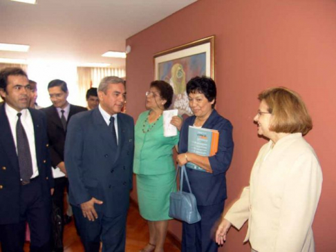 Defensores Públicos visitaron a la Presidenta de la Corte.