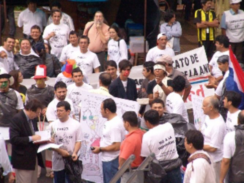 Gremios de aportantes podrán litigar sin abonar tasas judiciales en el caso BNT