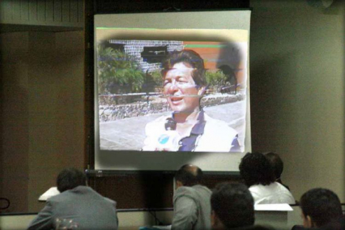 Momento de la exposición de las documentales durante el juicio.