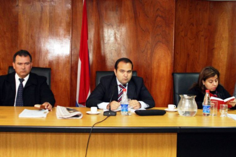 Ricardo Alfonso, Andres Casatti, Sandra Farias,quienes  integraban el Tribunal de Sentencia en el 2009