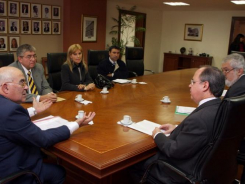 El ministro de la Corte Suprema de Justicia, doctor Sindulfo Blanco se mostró muy interesado en poner en marcha el Tratado Internacional.