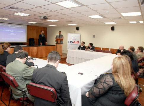 La exposición estuvo a cargo de magistrados de la Argentina.