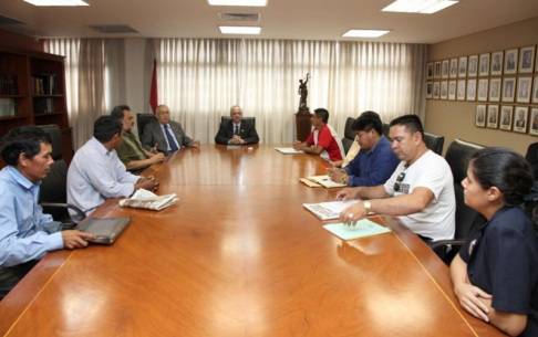 Momento de la audiencia de los líderes indígenas con las autoridades judiciales