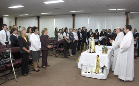 Realizan celebración eucarística por el día de la Virgen María Rosa Mística