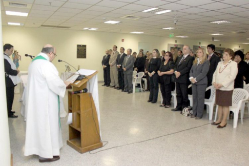 De la celebración eucarística participó el presidente de la Corte Suprema de Justicia, doctor Luis María Benítez Riera, jueces y camaristas de distintos fueros.