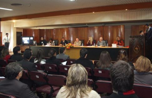 El primer encuentro se iniciará hoy a las 18:30 en la Facultad de Derecho de la UNA