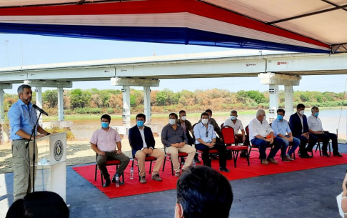 Ministro Ríos participó de inauguración de ruta en Ñeembucú.