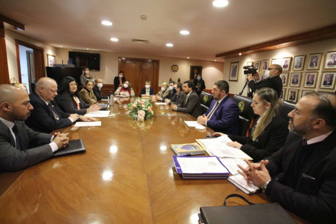 Mesa de trabajo interinstitucional con el objetivo de mejorar el sistema penal y sobre todo el sistema penal adolescente .