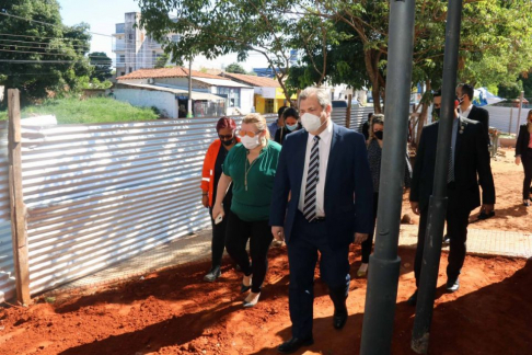 El ministro de la Corte Suprema de Justicia, Eugenio Jiménez Rolón, visitó la obra de la futura sede del Juzgado de Paz de J.A. Saldívar.