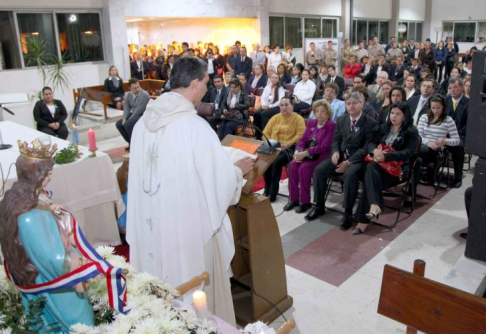 La celebración religiosa estuvo a cargo del presbítero Rubén Lucero.