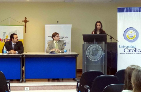 Participaron de la jornada, estudiantes del 5º año de la Carrera de Derecho de la UCA.