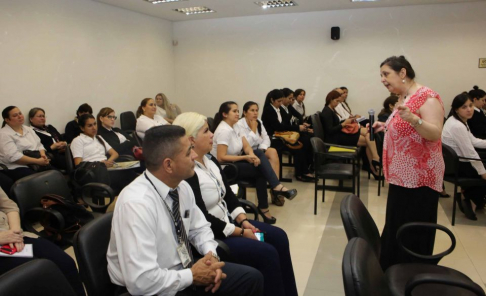 Representando a la Secretaría de Género del Poder Judicial, la magistrada María Mercedes Buongermini Palumbo disertó sobre la importancia de la protección integral a las mujeres.