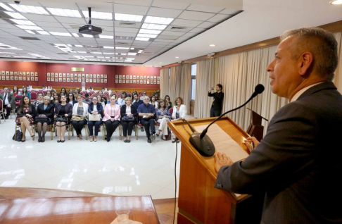 Luis Caballero, director de Ceremonial y Protocolo, dio la apertura del encuentro