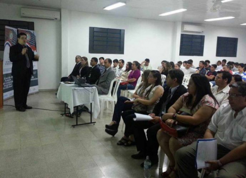 La actividad se llevó a cabo en el Palacio de Justicia de Caazapá.