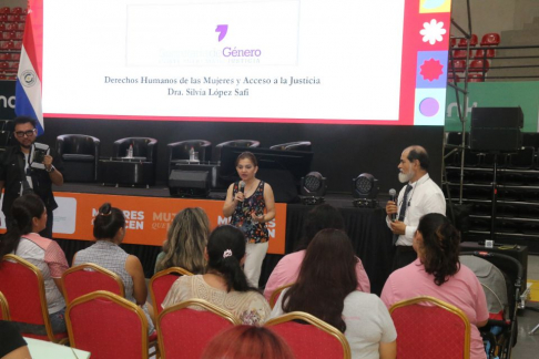 Charla sobre Derechos Humanos de las Mujeres y Acceso a la Justicia.