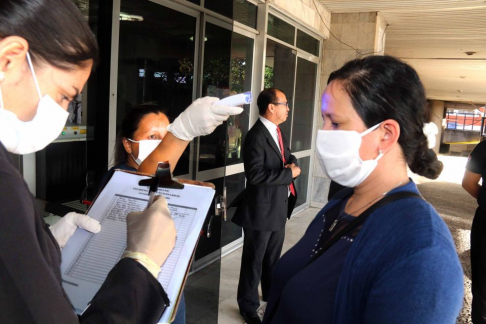 En la sede del Palacio de Justicia de Asunción y de las Circunscripciones Judiciales del país, se prosigue con los rigurosos controles en el marco del cumplimiento de las medidas sanitarias y de seguridad.