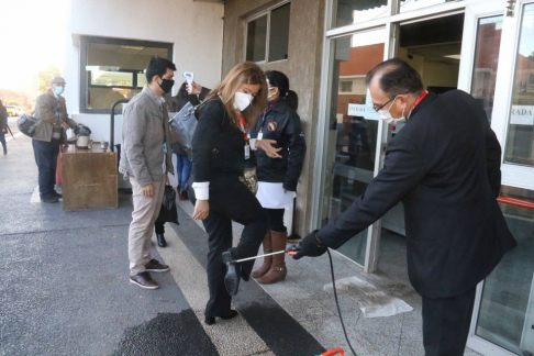 Desinfección de calzados previo ingreso al edificio judicial