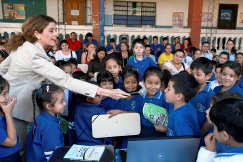 Camarista de la Niñez doctora Gloria Benítez dialogó con los niños sobre la justicia.