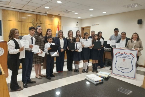 Premiaron a ganadores del concurso de expresión artística.