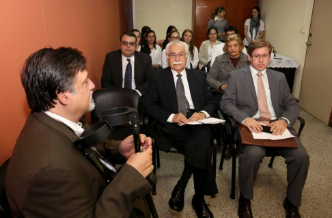 La reunión se desarrolló con el objetivo de facilitar la transversalización de la perspectiva de géneros en las normas éticas del Poder Judicial.