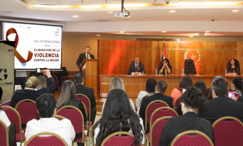 La presentación estuvo presidida por el ministro Alberto Martínez Simón. 