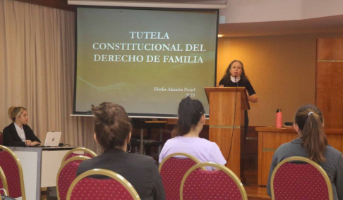 Inició curso de actualización sobre protección de la vida de la familia.