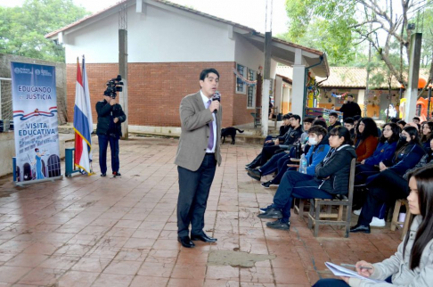 En la ocasión la disertación estuvo a cargo del juez de Paz de esta localidad, abogado Carlos Lugo.