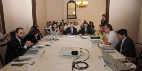 Reunión entre delegados de diversos países de la región.