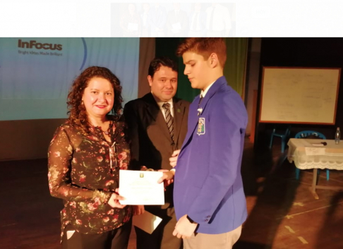 Alumnos del colegio San José recibieron charla sobre violencia