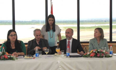 Estuvieron presentes, el juez Penal de Garantías y presidente del órgano selector, doctor Pedro Mayor Martínez, la senadora Ana María Mendoza de Acha, Mariela González, José Carlos Rodríguez y Alejandra González Rioboó