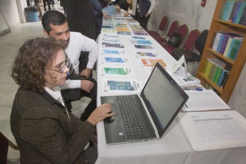 Feria de libros y capacitación sobre bases de datos jurídicos de IIJ