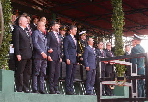 El presidente de la CSJ, doctor Luis María Benítez Riera, en el acto oficial por el 179° aniversario de la creación de las Fuerzas Armadas de la Nación.