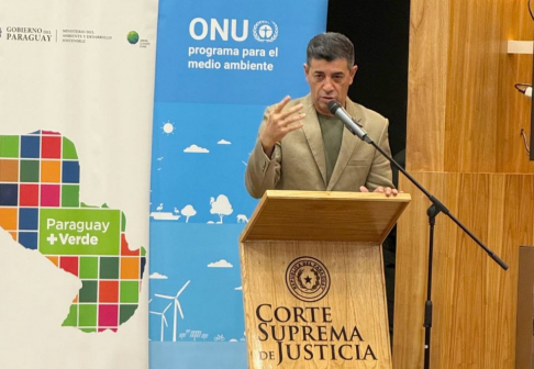 Ministro Ríos participó en apertura de curso sobre Ley 3001/06 en CDE.