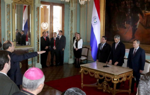 El presidente de la Corte Suprema de Justicia, doctor Eugenio Jiménez Rolón, participó del acto de juramento del nuevo ministro de Relaciones Exteriores