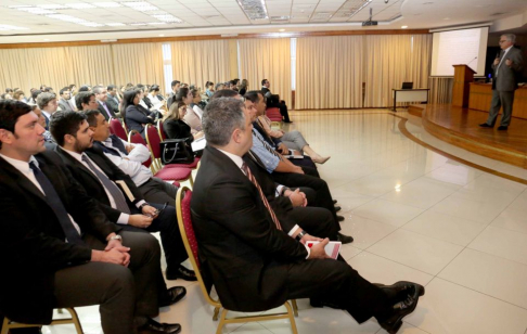 Prosigue diplomado sobre “Derecho Constitucional y Procesal Constitucional” a cargo del doctor Juan Carlos Mendonca Bonnet, en el Salón Auditorio del Poder Judicial.